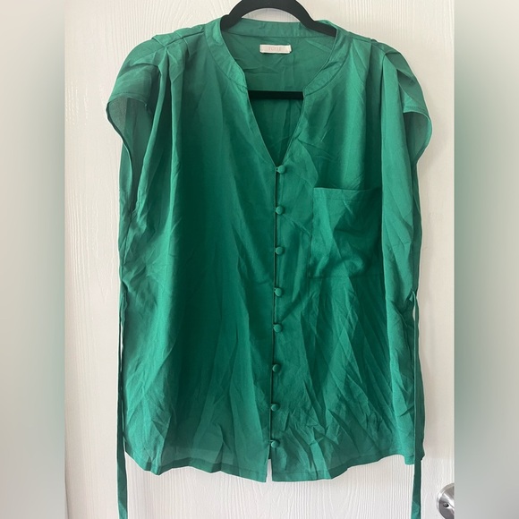 Tulle Emerald Green Button-Up Blouse - Picture 1 of 8